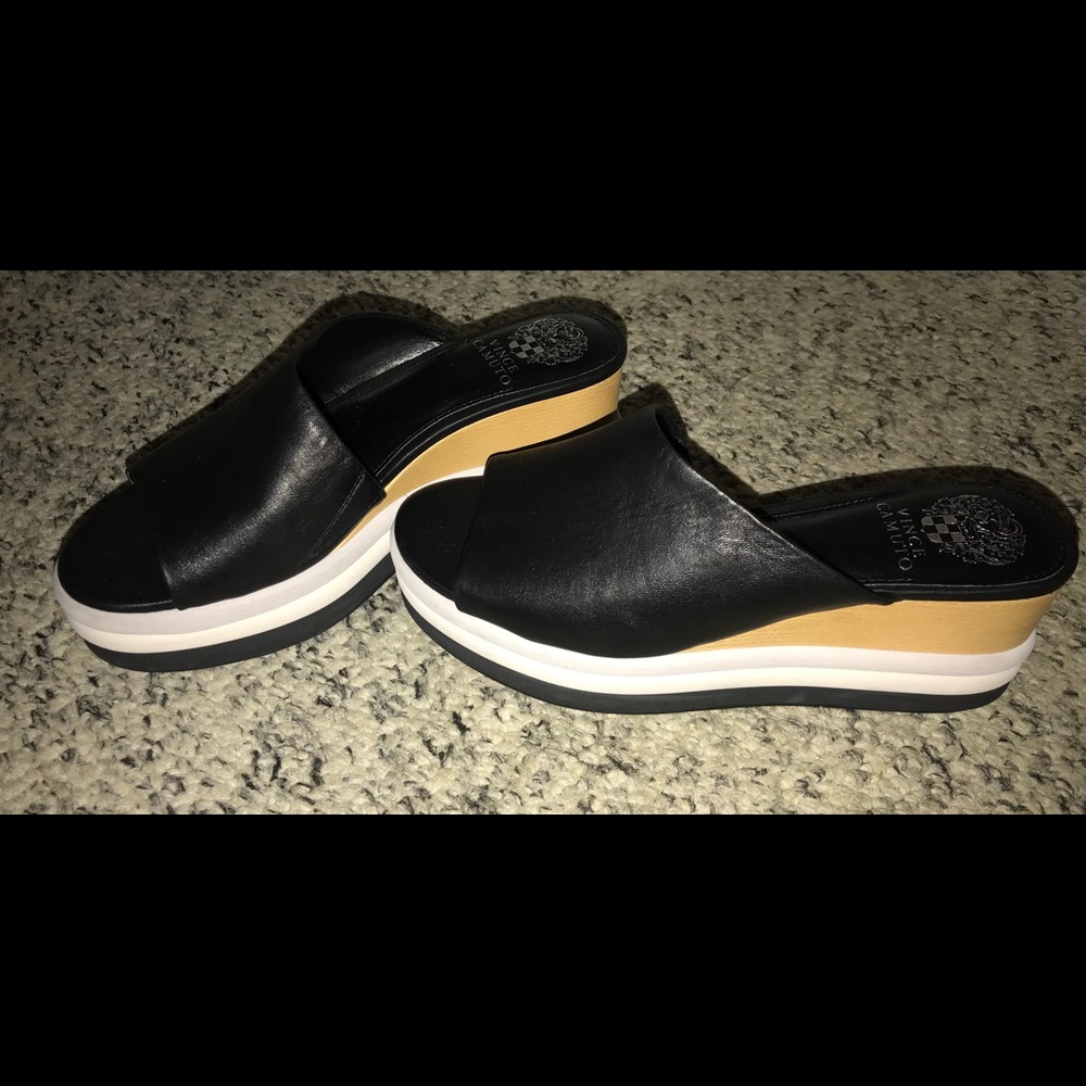 Vince Camuto Pendera platform wedge